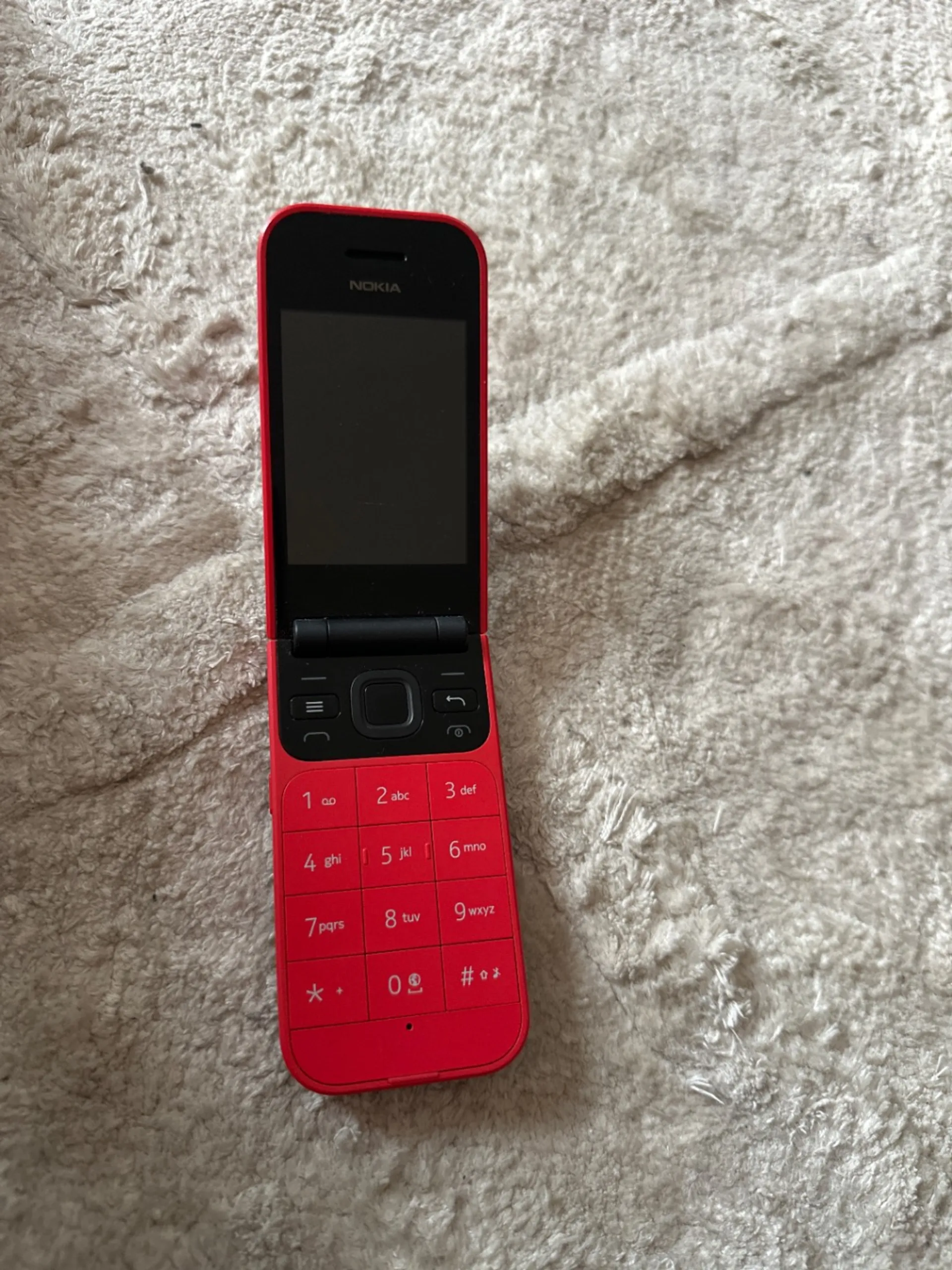 Мобильный телефон Nokia 2720 Flip, красный
