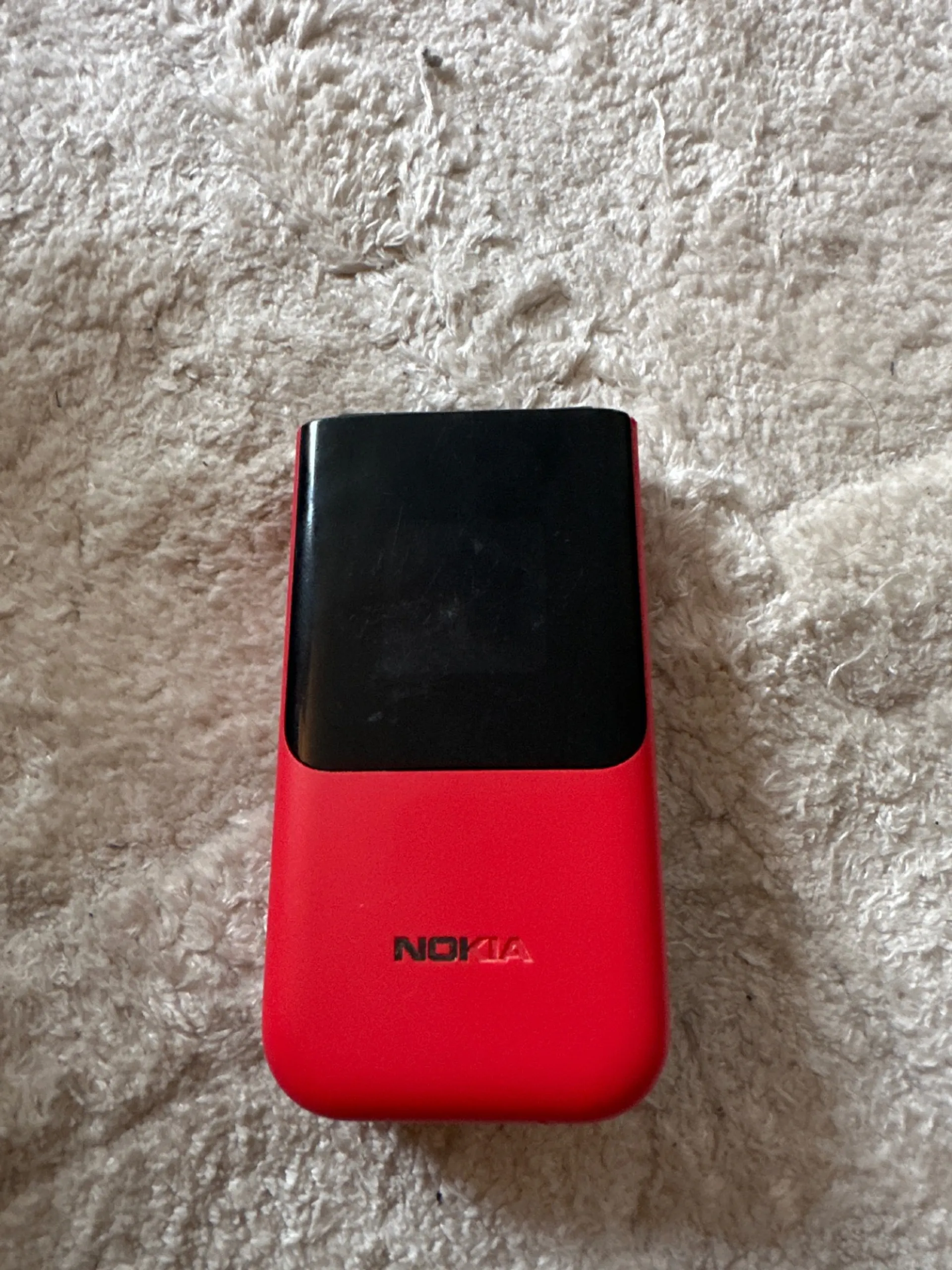 Мобильный телефон Nokia 2720 Flip, красный