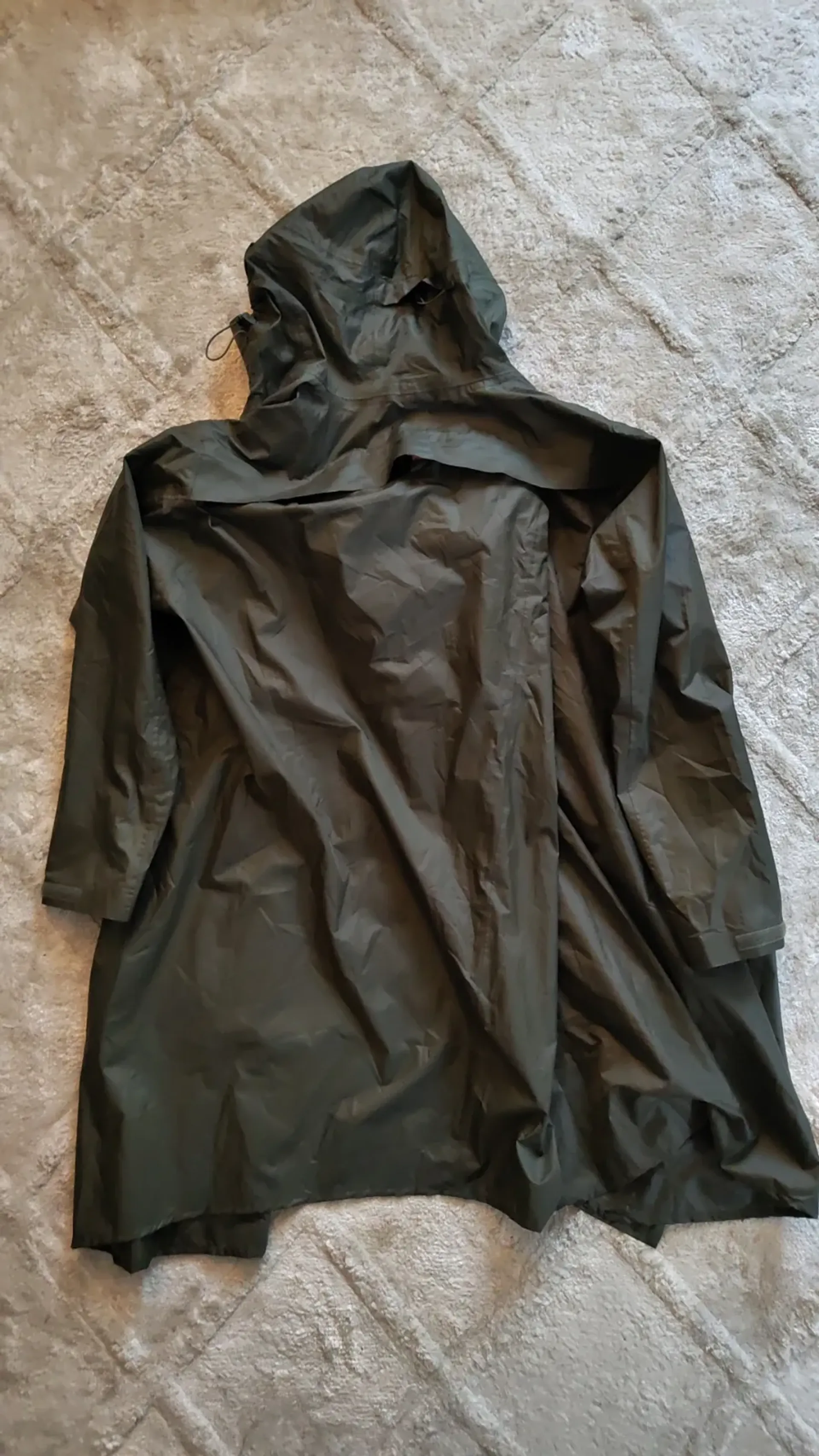 Дождевик-пончо Decathlon Simond Poncho Trek MT900 V2, фото 2 из 8