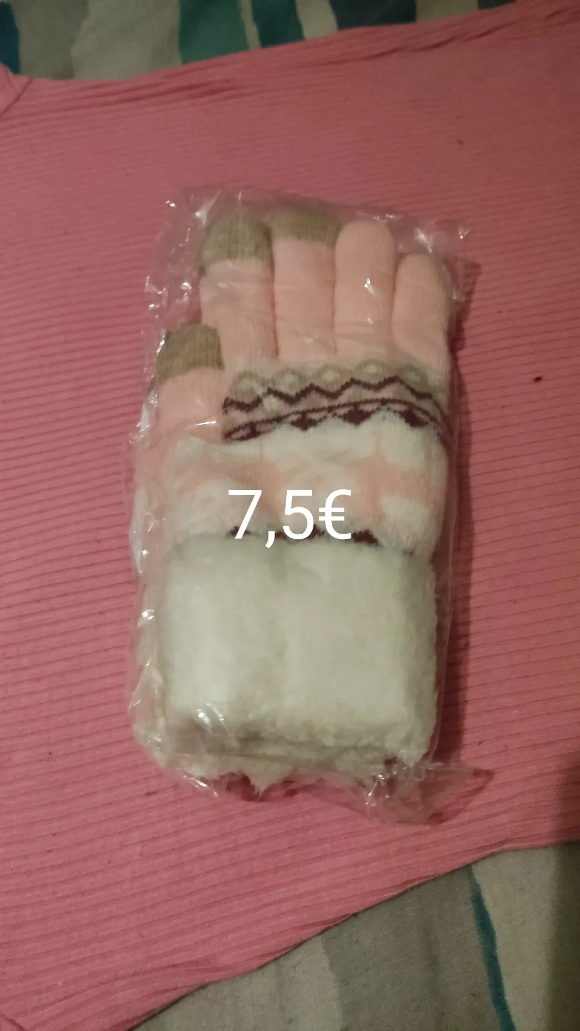 rožinės ir baltos spalvos dryžuotos pirštinės suaugusiesiems, 1 nuotrauka iš 1