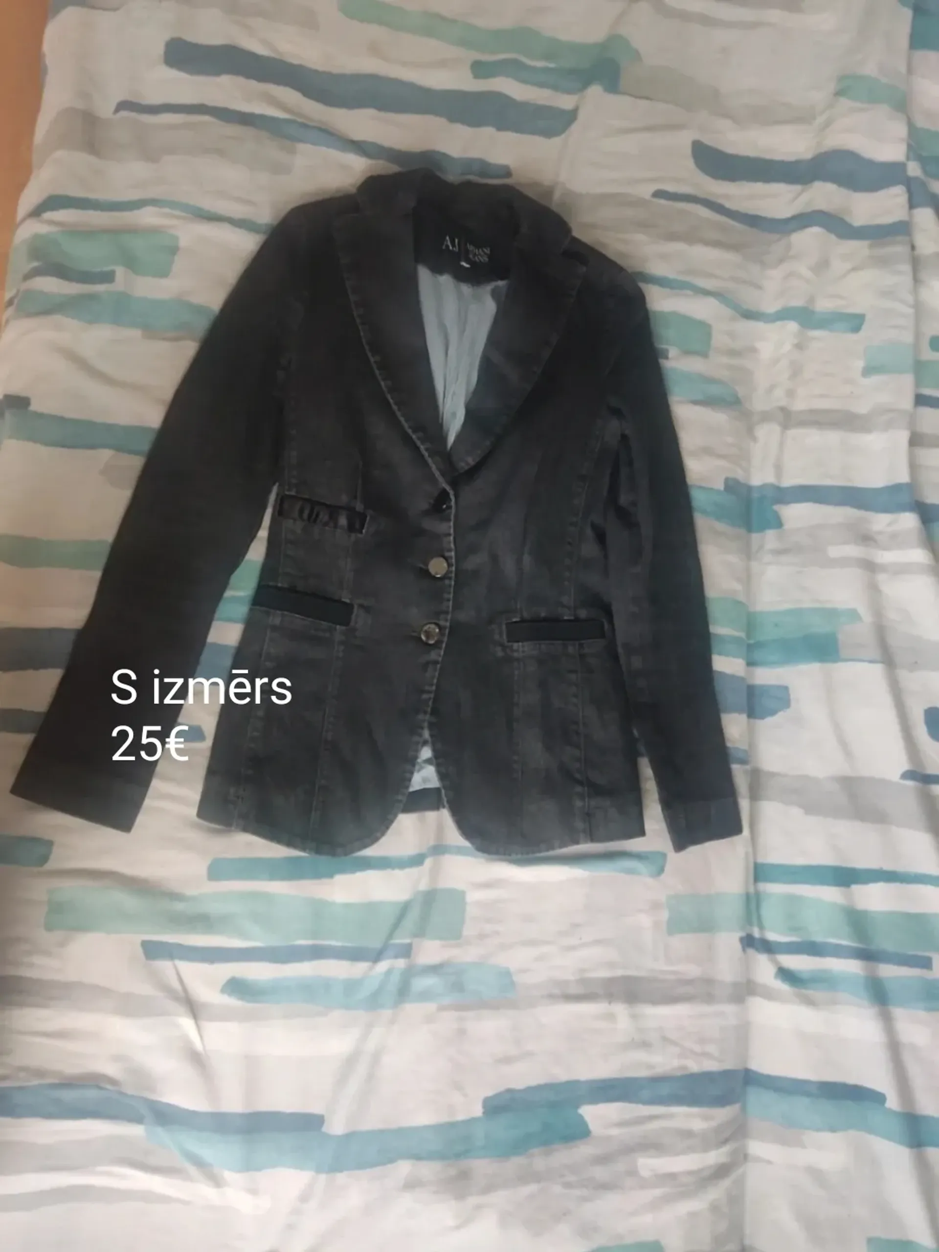 Armani Jeans juoda džinsinė striukė, S dydis, 1 nuotrauka iš 2